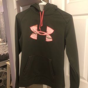 Under armor hooded sweat shirt